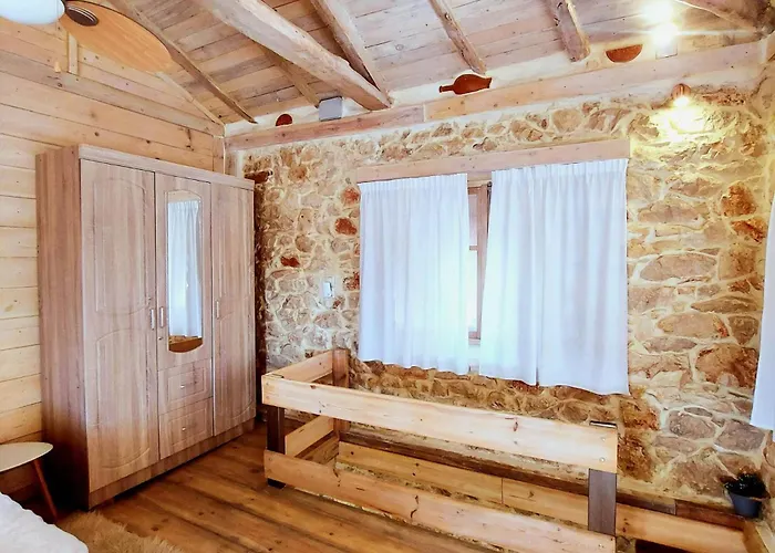 Agios Ioannis Stone With Private Pool & Hydro-massage * Agios Ioannis (Corinthia)