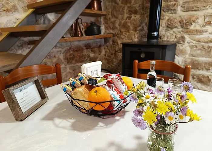 Agios Ioannis Stone With Private Pool & Hydro-massage Ferienhaus